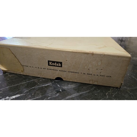 Vintage Kodak Carousel Slide Tray with Original Box Gray Holds 140 Slides - Picture 3 of 12